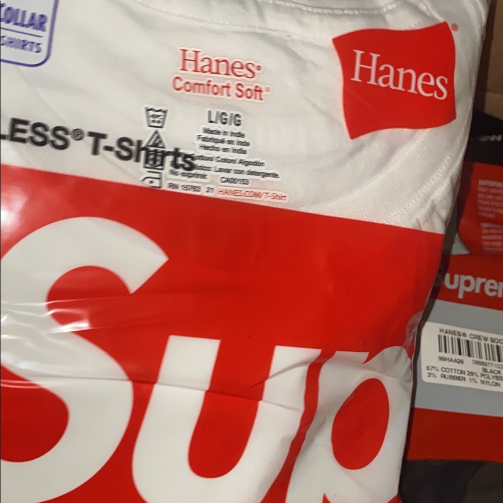 Supreme tees - Picture 2 of 3